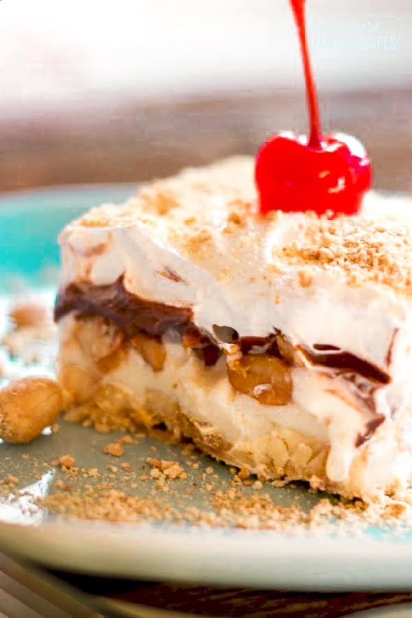 Showstopping Layered Banana Split Cake: No Melt Dessert Perfection